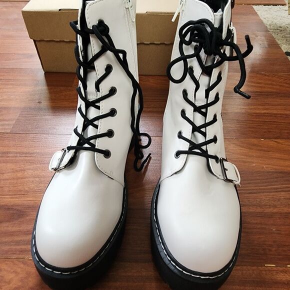 New Wild Pair White Combat Boots 9 NWOB - Picture 4 of 12
